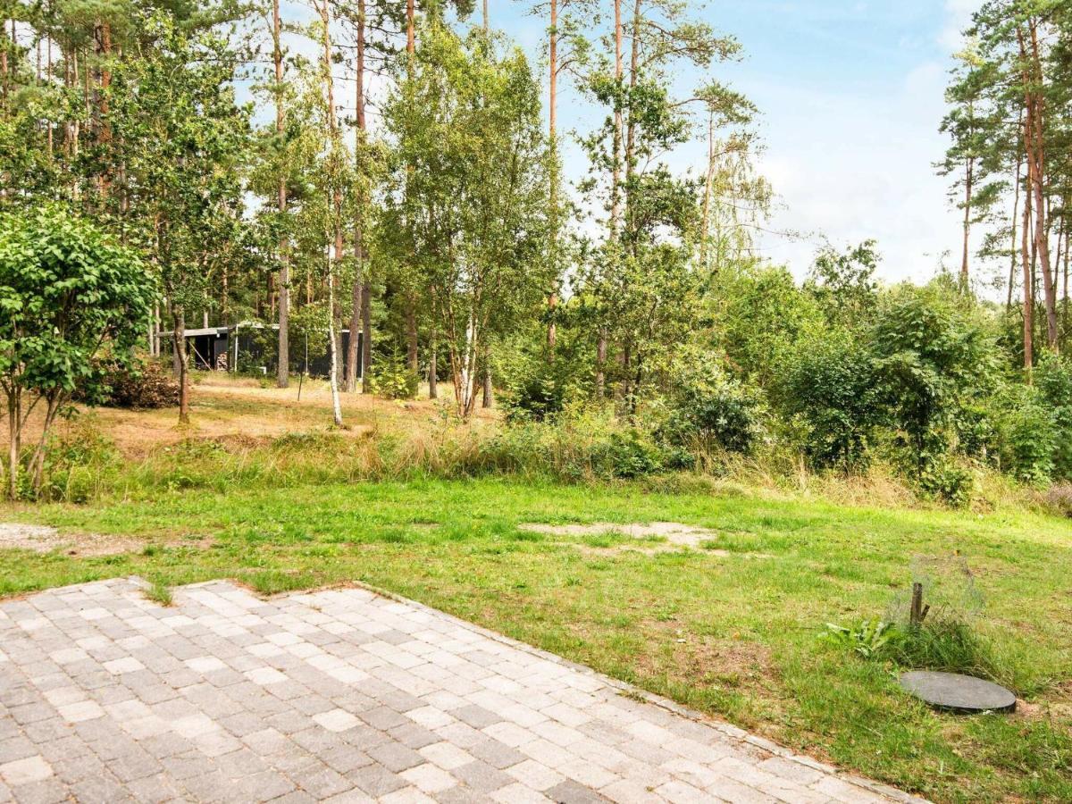 7 Person Holiday Home In Kolind Стая снимка