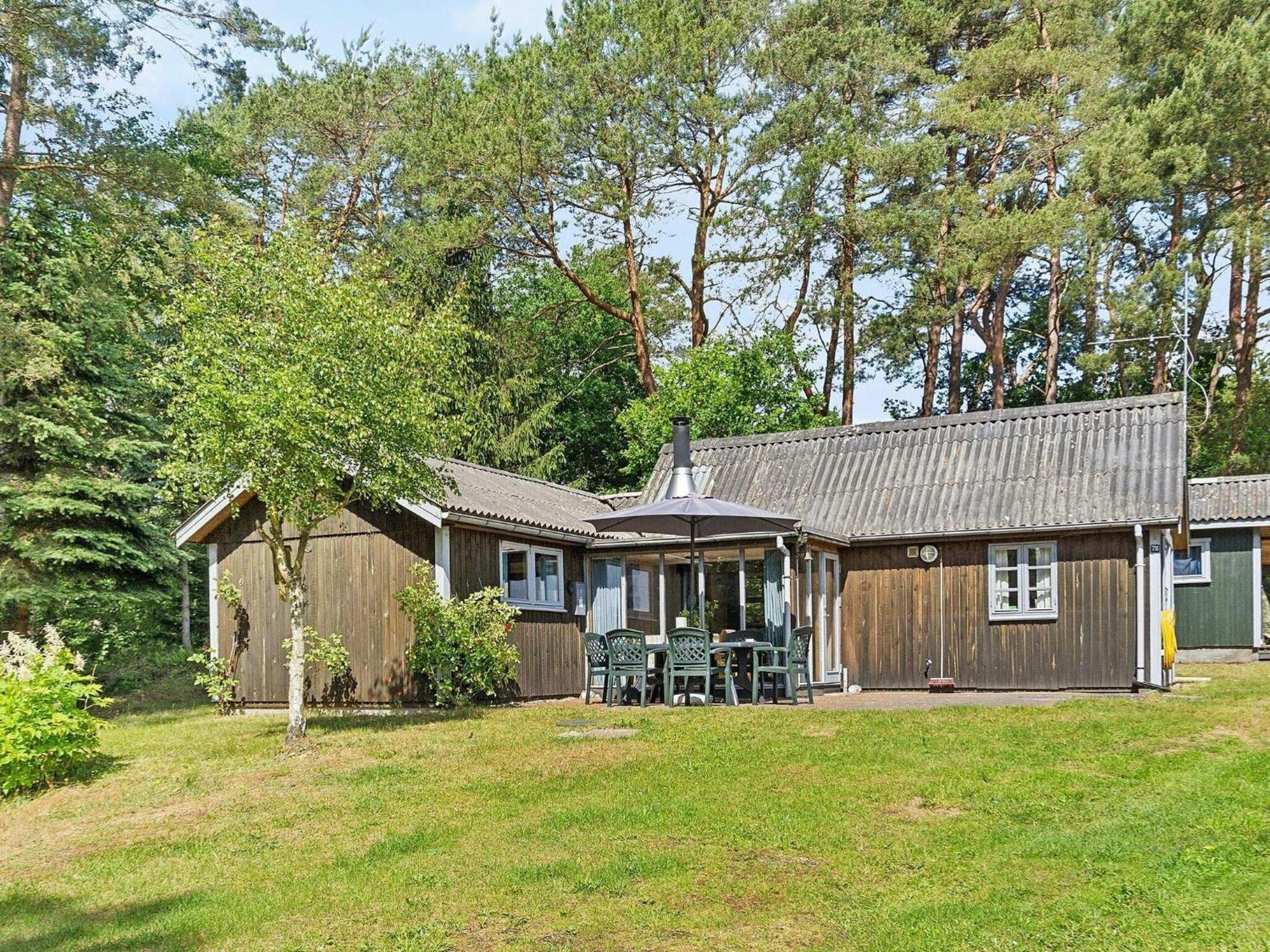 7 Person Holiday Home In Kolind Екстериор снимка
